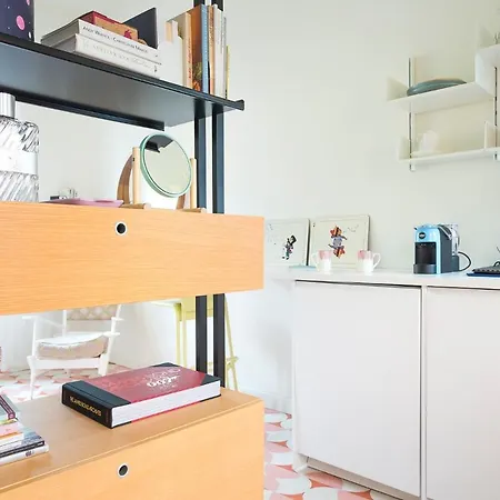 Plum Guide - On The Block *