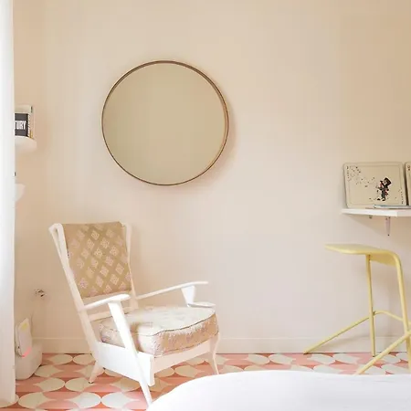 Plum Guide - On The Block Apartment